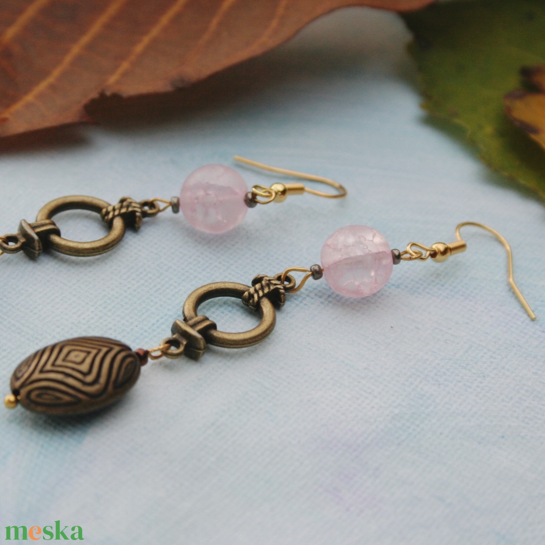Szerintem poloska rózsakvarccal fülbevaló - ékszer - fülbevaló - lógó fülbevaló - Meska.hu