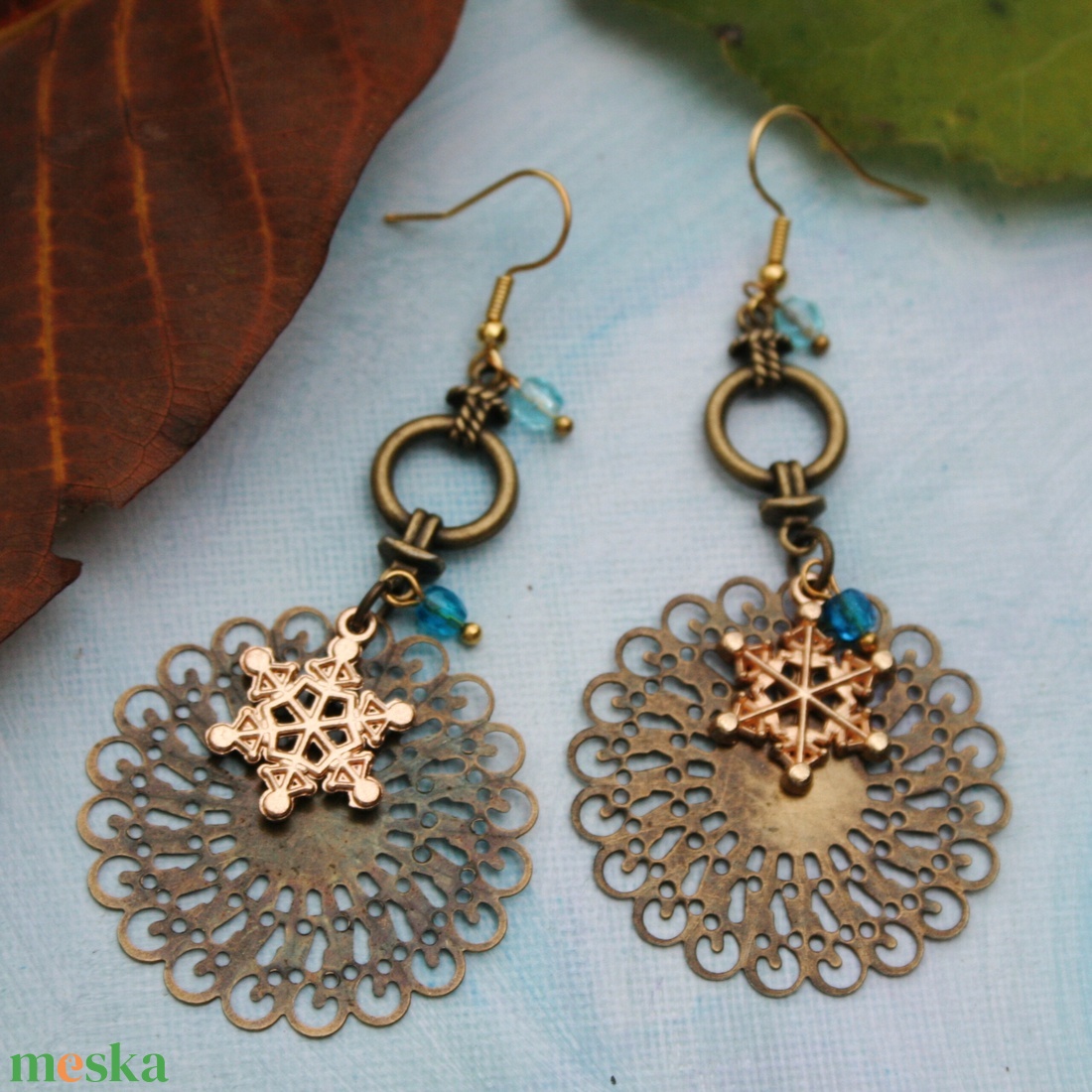 Hópelyhes lógós fülbevaló - ékszer - fülbevaló - lógó fülbevaló - Meska.hu