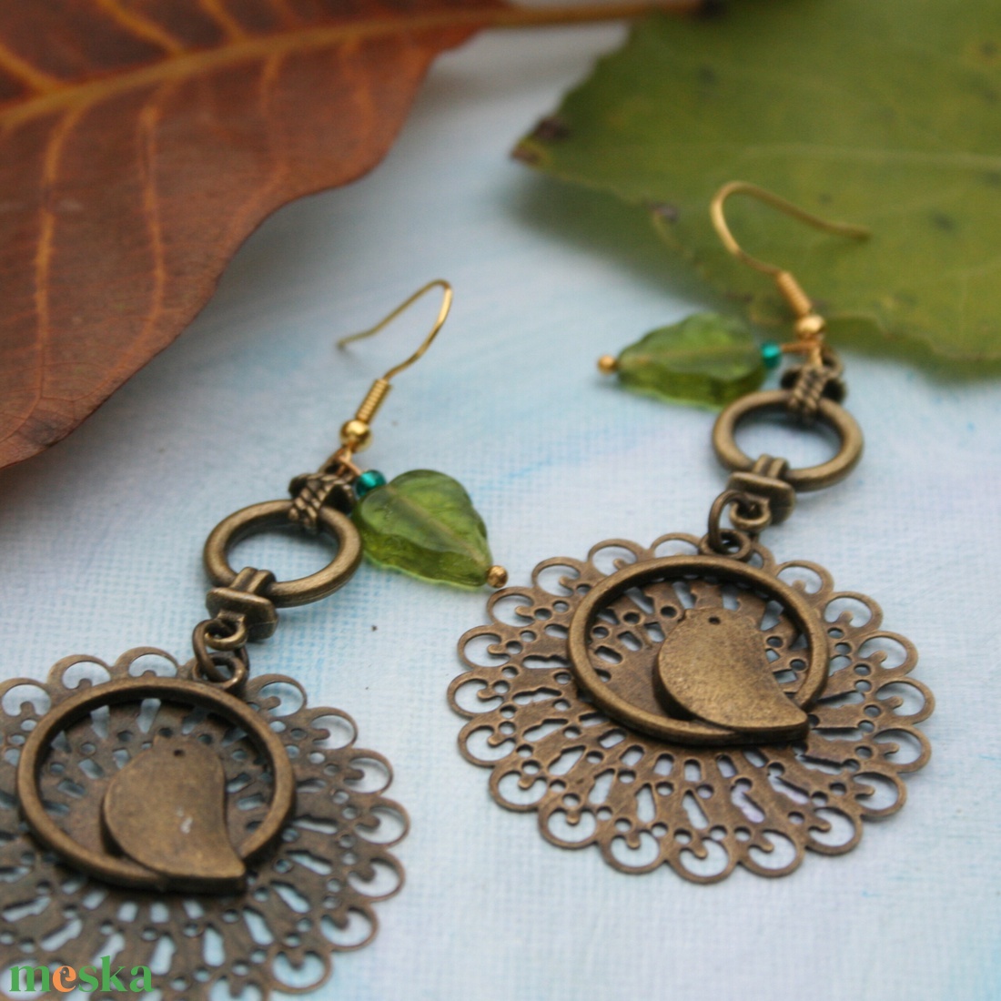 Madárka a fán lógós fülbevaló - ékszer - fülbevaló - lógó fülbevaló - Meska.hu