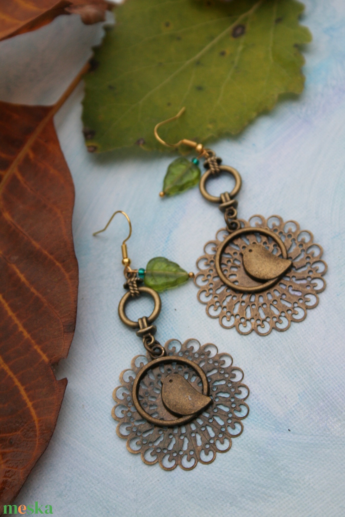 Madárka a fán lógós fülbevaló - ékszer - fülbevaló - lógó fülbevaló - Meska.hu