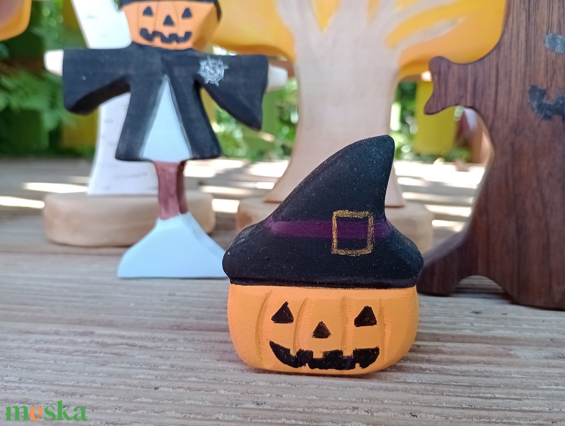 Fából készült halloweeen-i tökfej - otthon & életmód - dekoráció - halloween - halloweeni figurák - Meska.hu