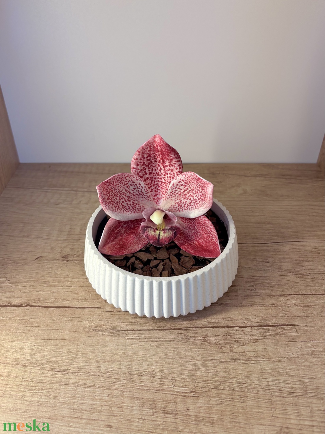 Elegáns orchidea ajándékdekor - otthon & életmód - virágdekoráció - virágdíszek - asztali virágdísz - Meska.hu