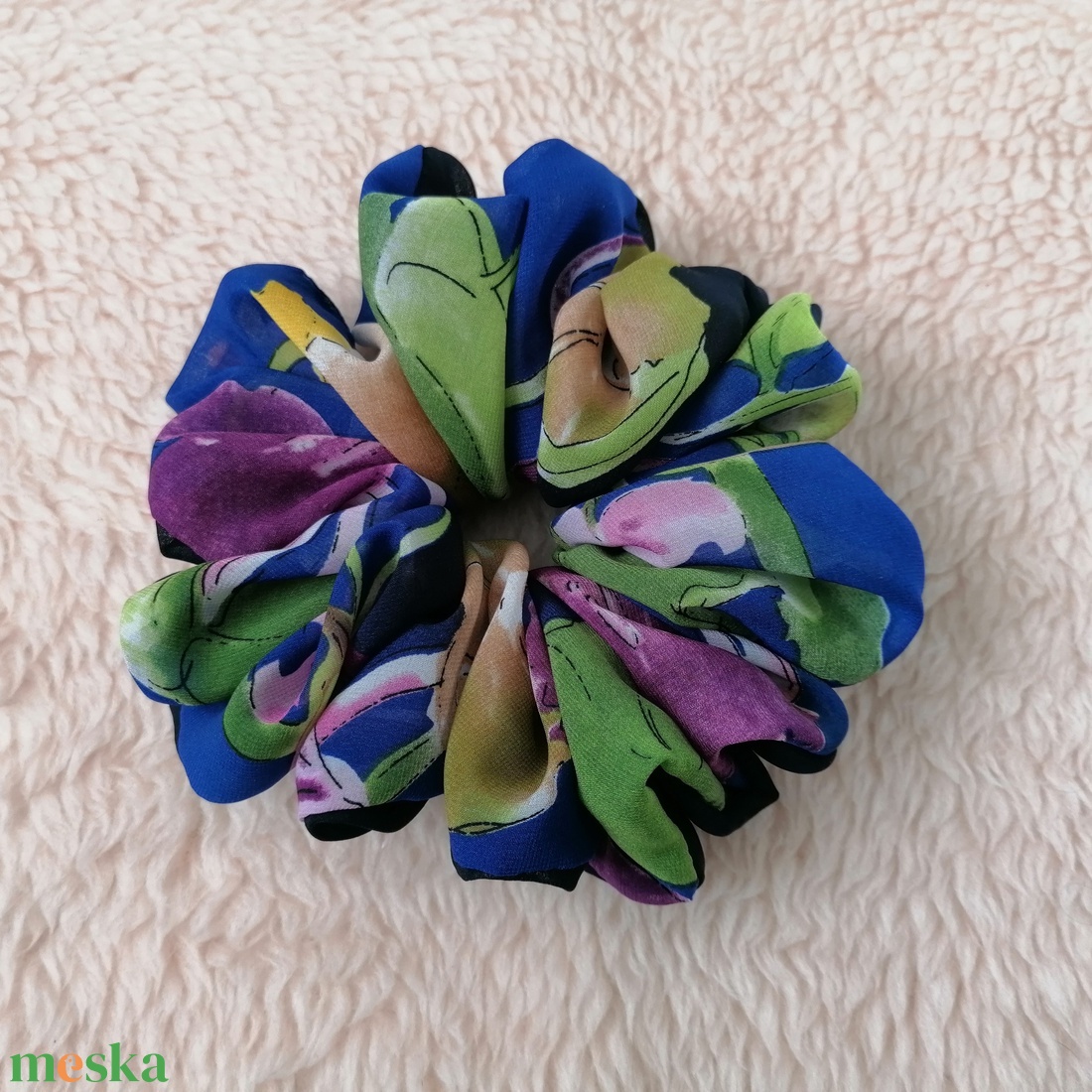 Virágmintás XL scrunchie - textil hajgumi - ruha & divat - hajdísz & hajcsat - hajgumi - Meska.hu Virágmintás XL scrunchie - textil hajgumi - ruha & divat - hajdísz & hajcsat - hajgumi - Meska.hu