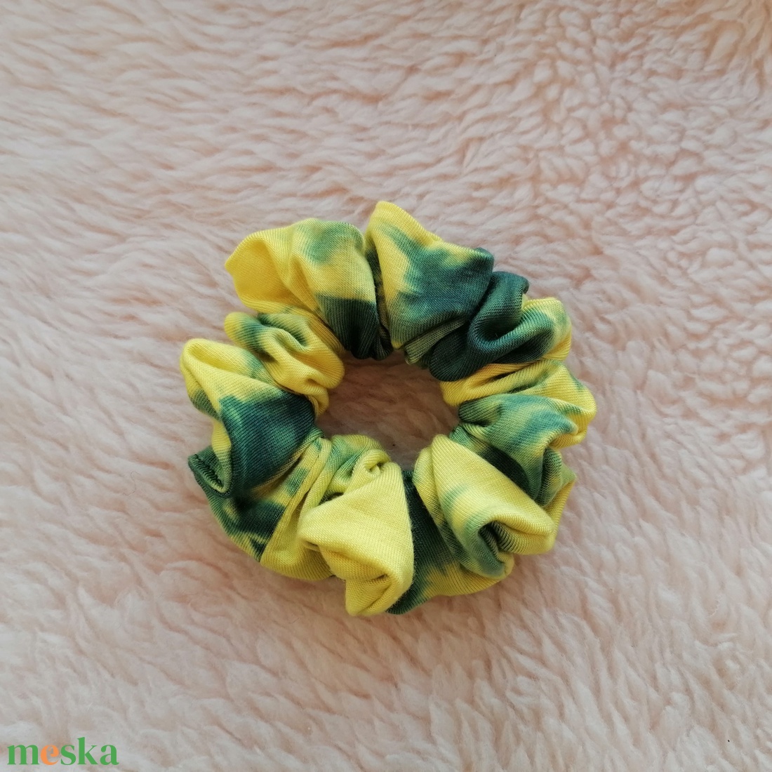 Batikolt scrunchie - textil hajgumi - ruha & divat - hajdísz & hajcsat - hajgumi - Meska.hu Batikolt scrunchie - textil hajgumi - ruha & divat - hajdísz & hajcsat - hajgumi - Meska.hu