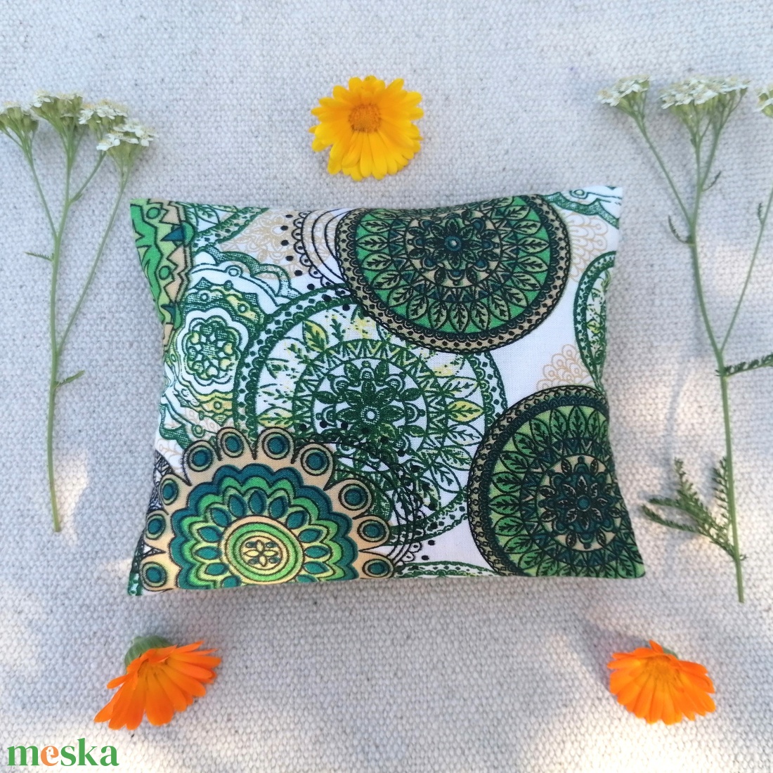 Mandala mintás meggymag párna - szépségápolás - egészségmegőrzési kellékek - meggymagpárna - Meska.hu