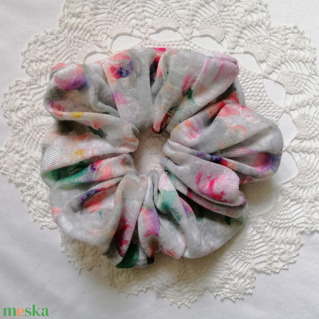 Virágmintás scrunchie - textil hajgumi - ruha & divat - hajdísz & hajcsat - hajgumi - Meska.hu Virágmintás scrunchie - textil hajgumi - ruha & divat - hajdísz & hajcsat - hajgumi - Meska.hu