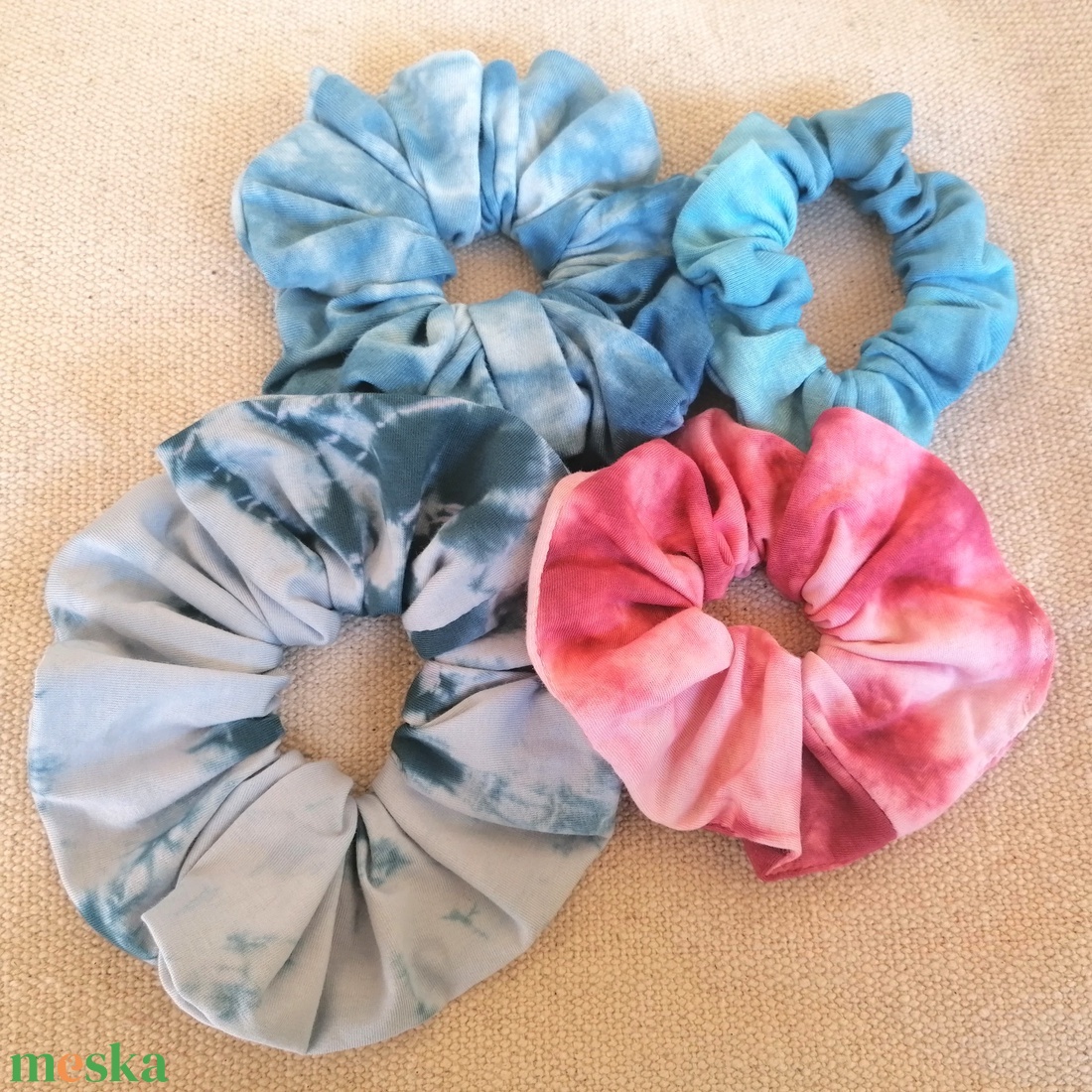 Batikolt scrunchie - textil hajgumi - ruha & divat - hajdísz & hajcsat - hajgumi - Meska.hu