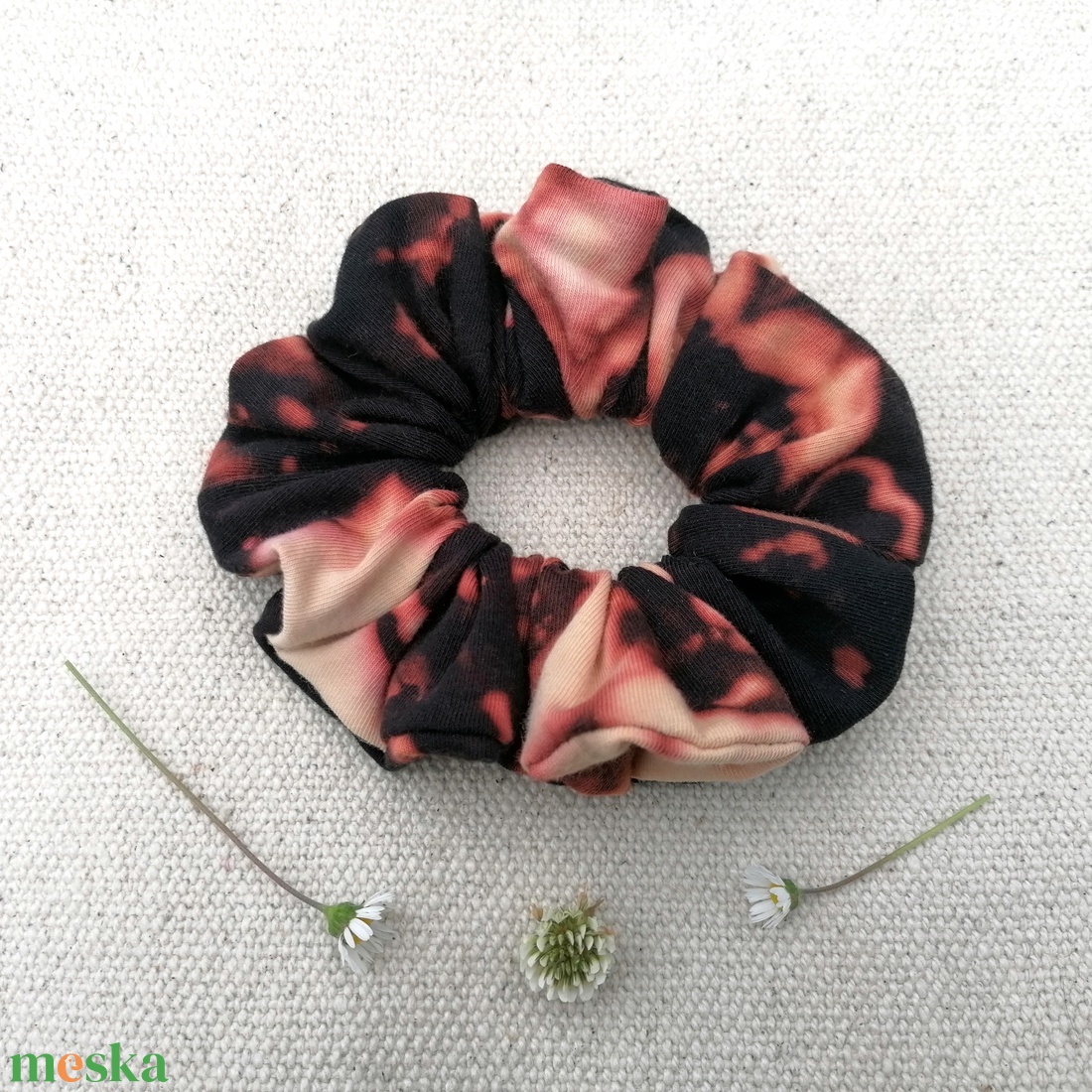 Batikolt scrunchie - textil hajgumi - ruha & divat - hajdísz & hajcsat - hajgumi - Meska.hu Batikolt scrunchie - textil hajgumi - ruha & divat - hajdísz & hajcsat - hajgumi - Meska.hu