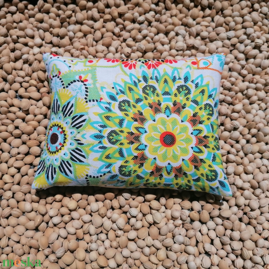 Mandala mintás meggymag párna - szépségápolás - egészségmegőrzési kellékek - meggymagpárna - Meska.hu Mandala mintás meggymag párna - szépségápolás - egészségmegőrzési kellékek - meggymagpárna - Meska.hu