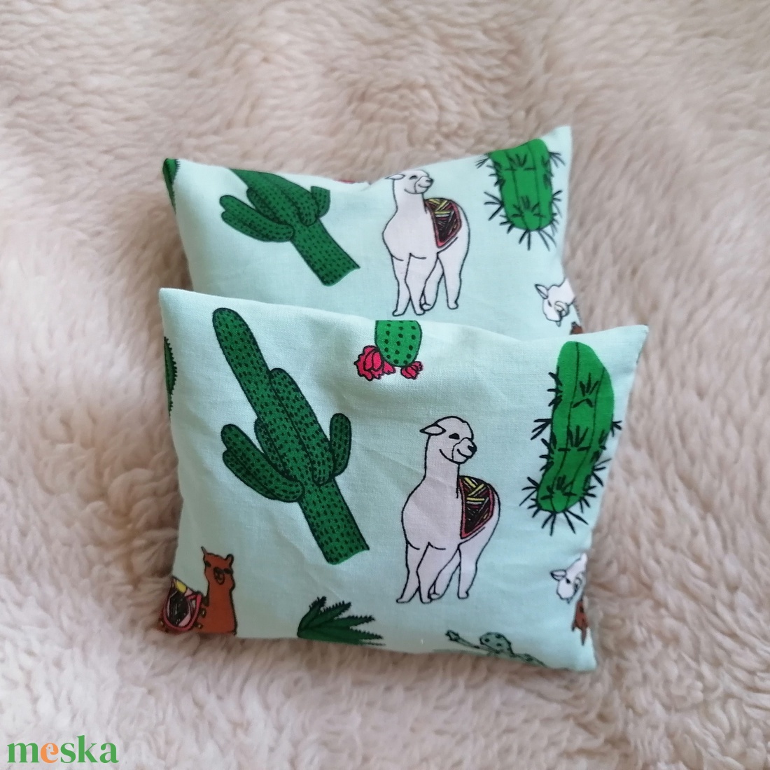Alpaka - láma, kaktusz mintás meggymag párna - szépségápolás - egészségmegőrzési kellékek - meggymagpárna - Meska.hu Alpaka - láma, kaktusz mintás meggymag párna - szépségápolás - egészségmegőrzési kellékek - meggymagpárna - Meska.hu
