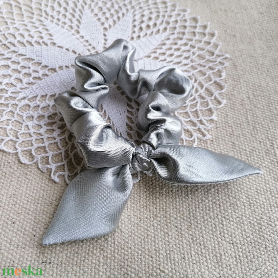 Masnis scrunchie - textil hajgumi - ruha & divat - hajdísz & hajcsat - hajgumi - Meska.hu Masnis scrunchie - textil hajgumi - ruha & divat - hajdísz & hajcsat - hajgumi - Meska.hu