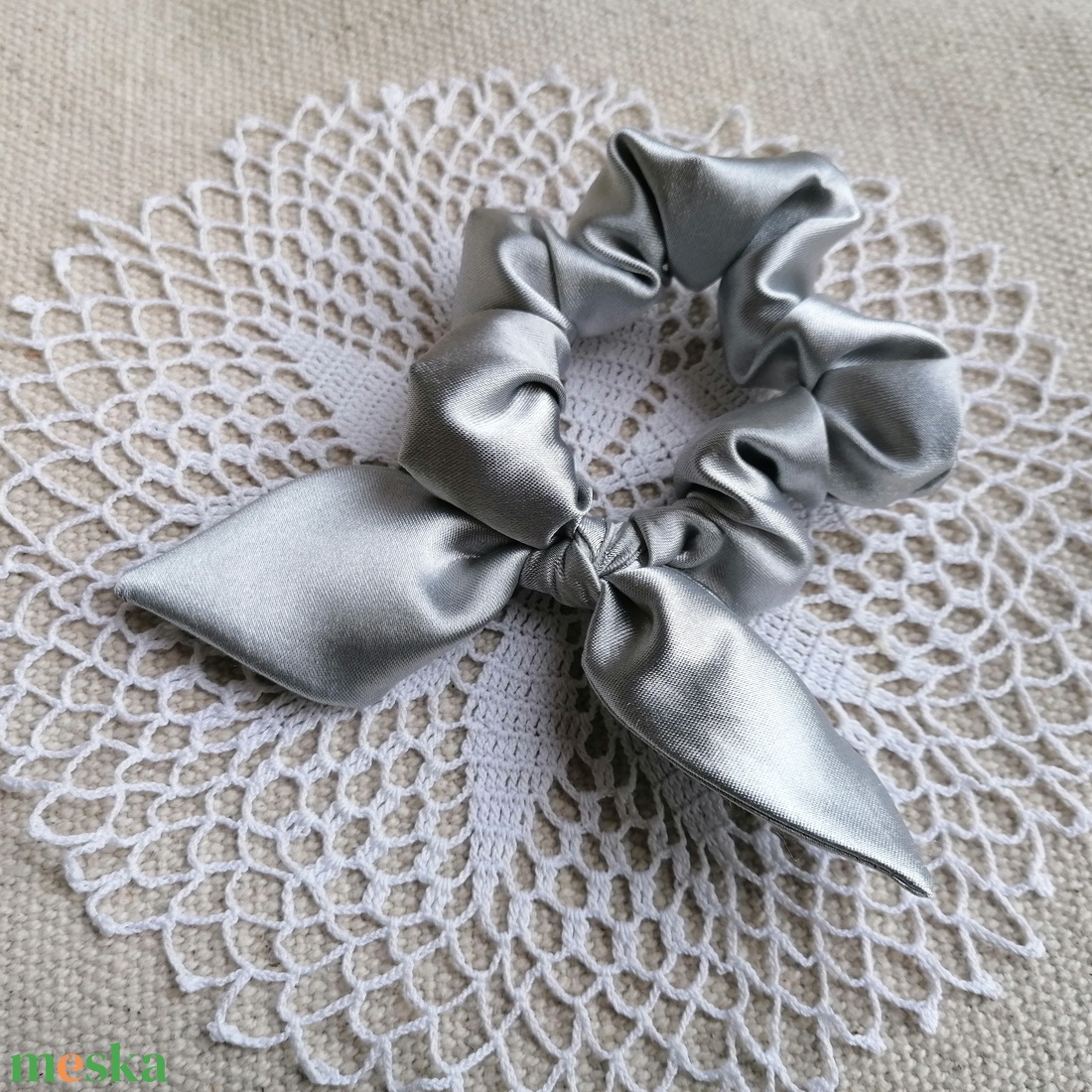 Masnis scrunchie - textil hajgumi - ruha & divat - hajdísz & hajcsat - hajgumi - Meska.hu Masnis scrunchie - textil hajgumi - ruha & divat - hajdísz & hajcsat - hajgumi - Meska.hu