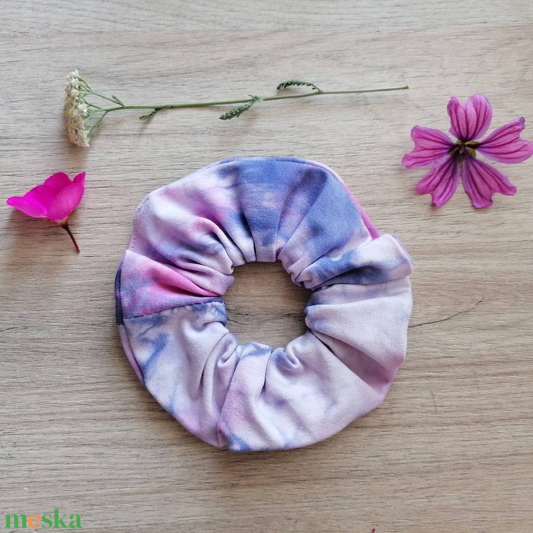 Batikolt scrunchie - textil hajgumi - ruha & divat - hajdísz & hajcsat - hajgumi - Meska.hu Batikolt scrunchie - textil hajgumi - ruha & divat - hajdísz & hajcsat - hajgumi - Meska.hu