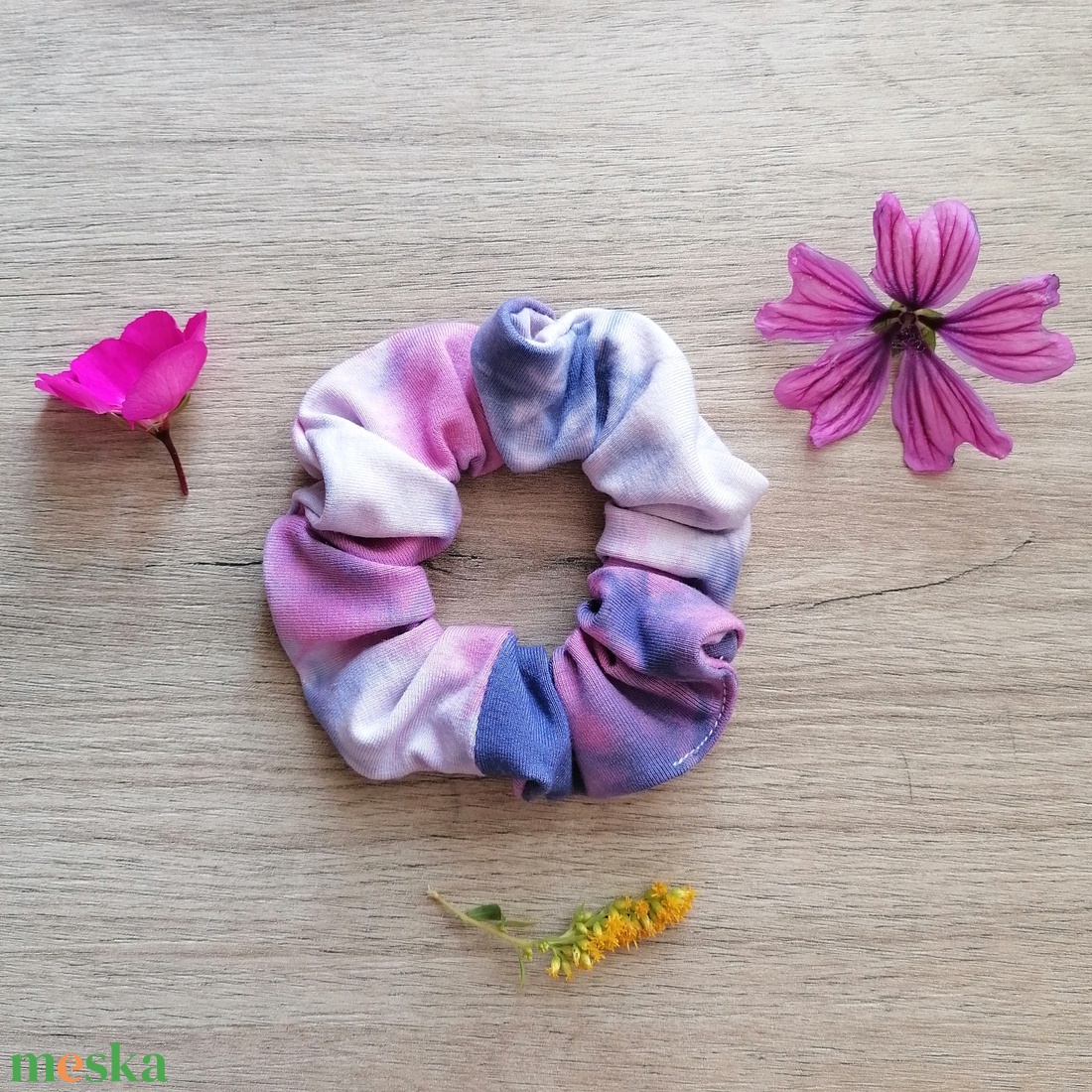 Batikolt scrunchie - textil hajgumi - ruha & divat - hajdísz & hajcsat - hajgumi - Meska.hu Batikolt scrunchie - textil hajgumi - ruha & divat - hajdísz & hajcsat - hajgumi - Meska.hu