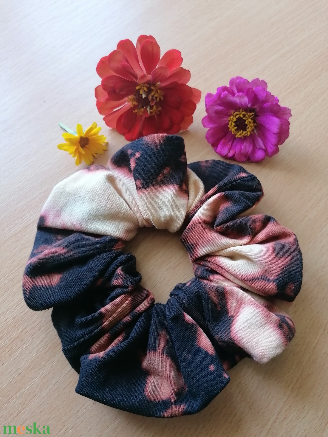 Batikolt scrunchie - textil hajgumi - ruha & divat - hajdísz & hajcsat - hajgumi - Meska.hu