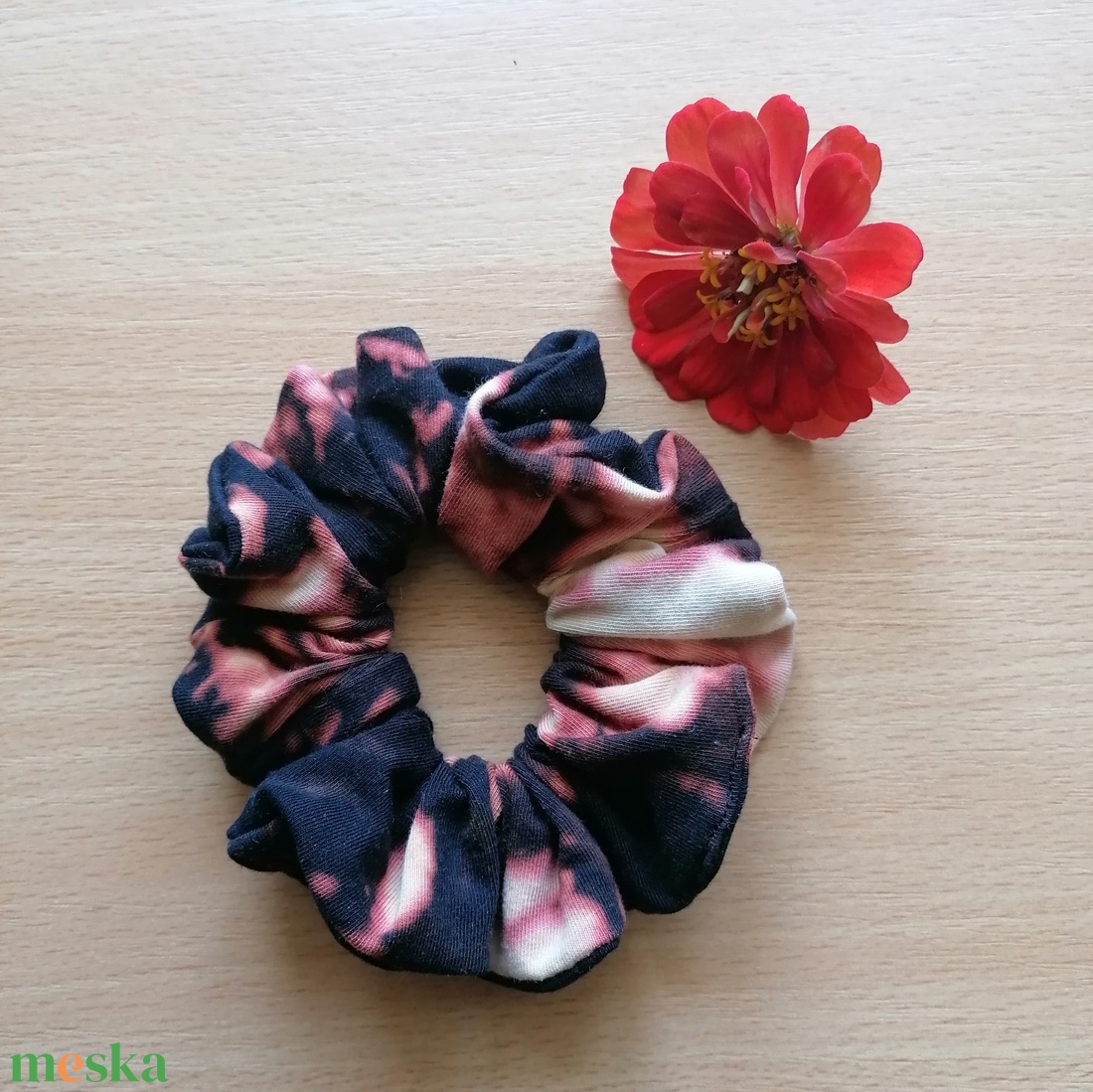 Batikolt scrunchie - textil hajgumi - ruha & divat - hajdísz & hajcsat - hajgumi - Meska.hu
