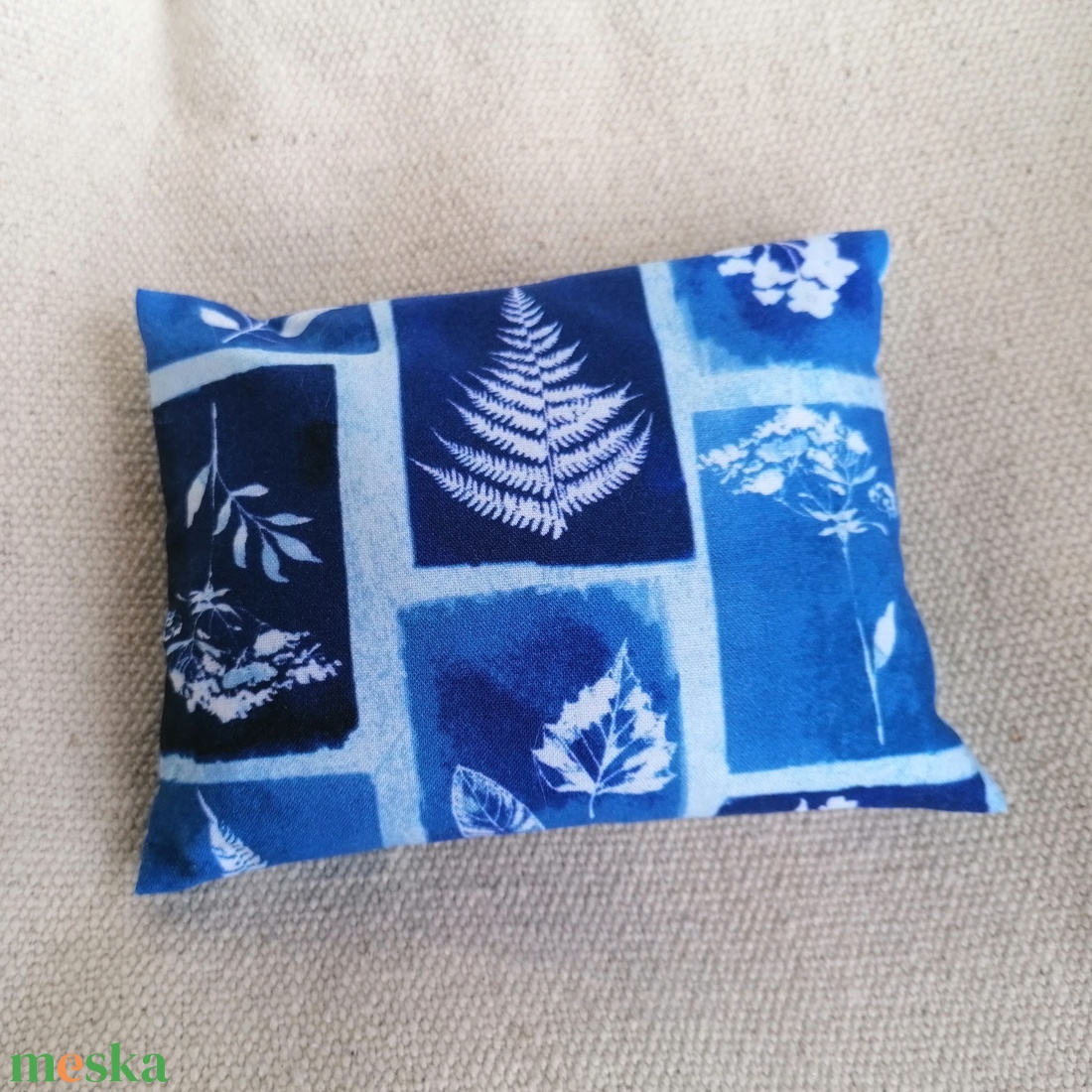 Napnyomat mintás meggymag párna - szépségápolás - egészségmegőrzési kellékek - meggymagpárna - Meska.hu