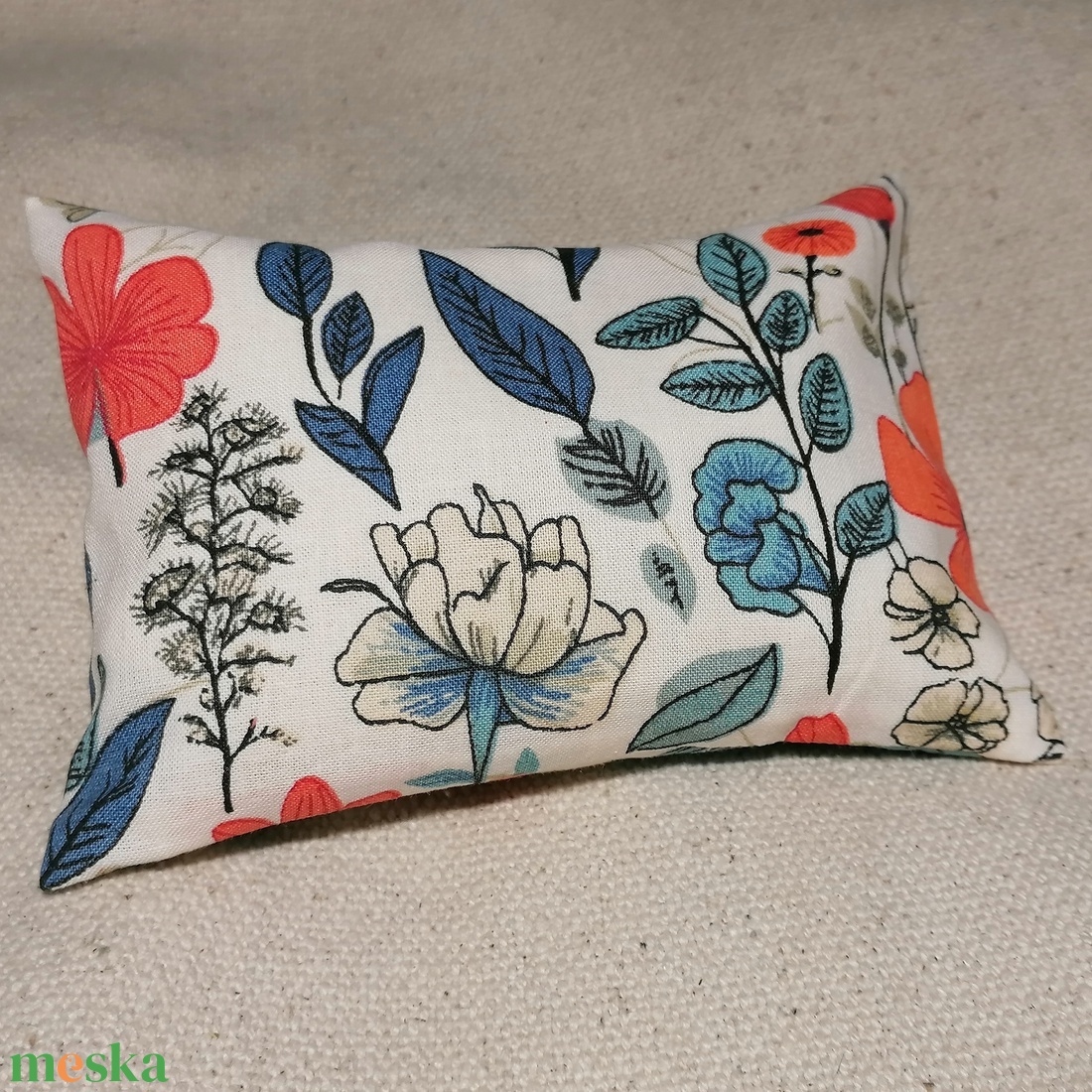 Virágmintás meggymag párna - szépségápolás - egészségmegőrzési kellékek - meggymagpárna - Meska.hu
