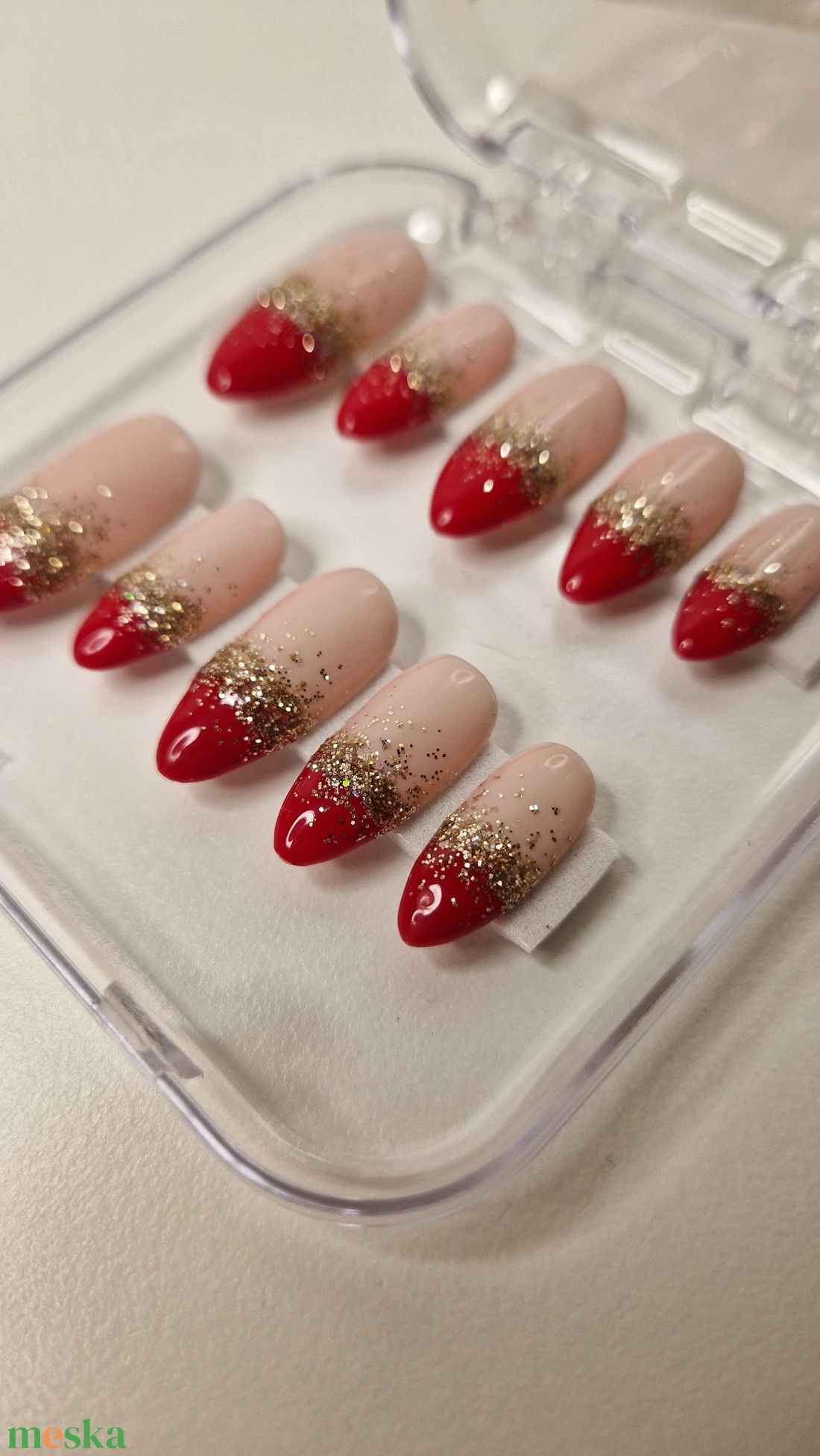 Kézzel készített, egyedi press-on körömök (piros-csillogós ombre) - szépségápolás - testápolás - kéz- és lábápolás - Meska.hu