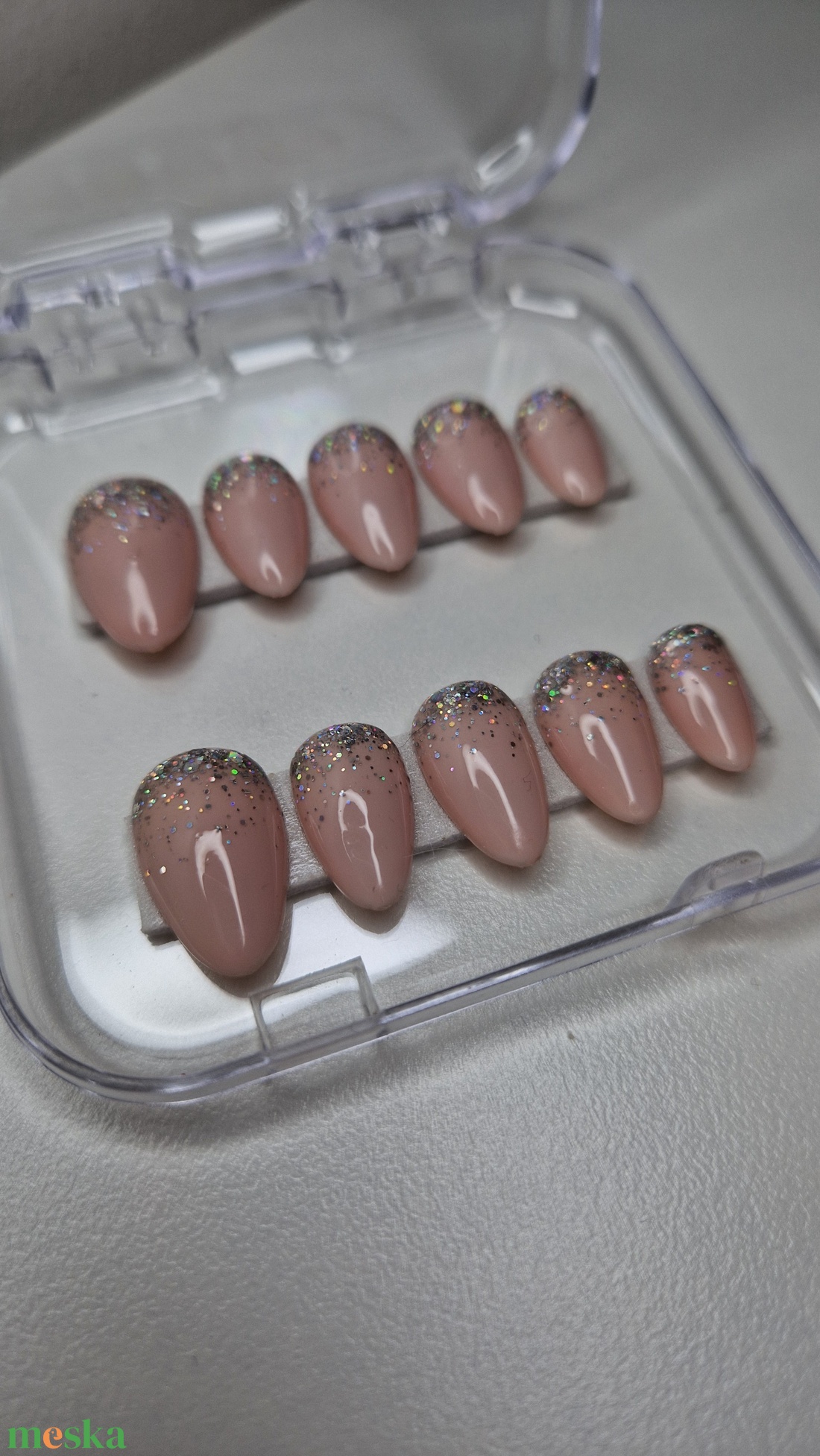 Kézzel készített, egyedi press-on körömök (csillogós ombre) - szépségápolás - testápolás - kéz- és lábápolás - Meska.hu