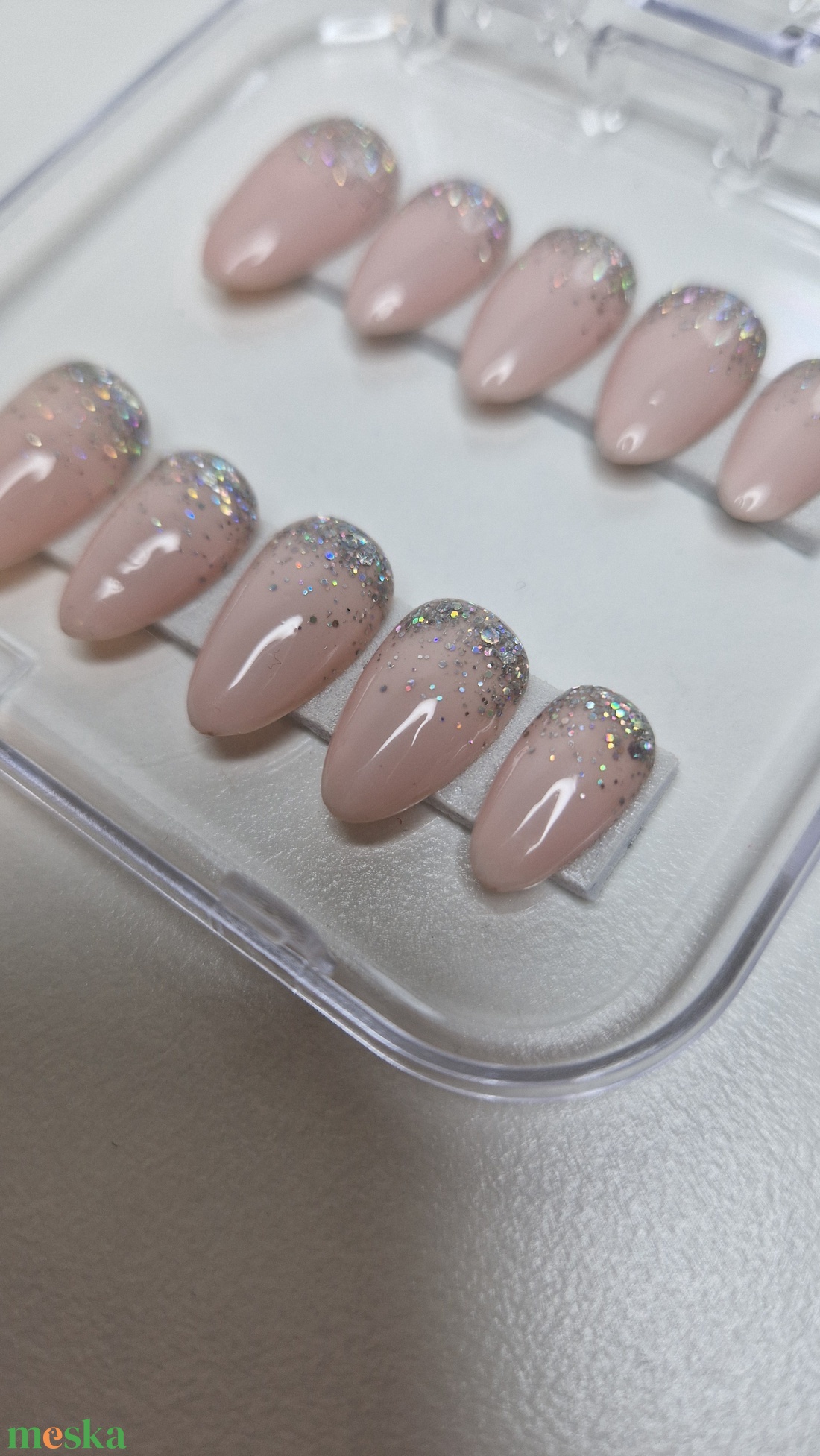 Kézzel készített, egyedi press-on körömök (csillogós ombre) - szépségápolás - testápolás - kéz- és lábápolás - Meska.hu