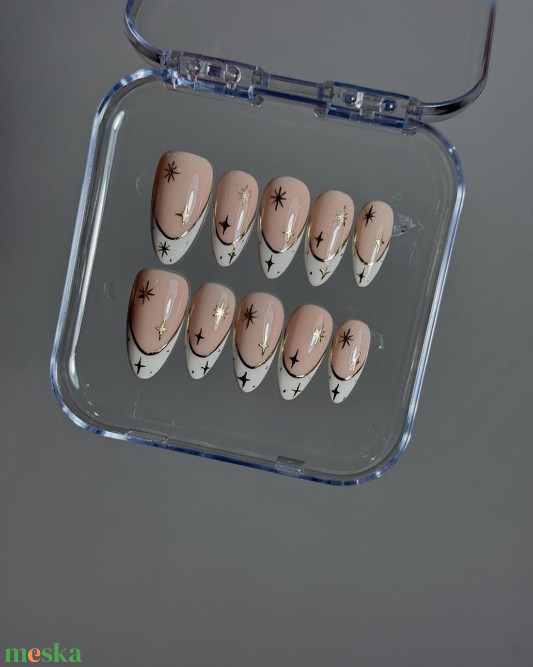 Kézzel készített, egyedi press-on körömök (francia-arany díszítéssel) - szépségápolás - testápolás - kéz- és lábápolás - Meska.hu