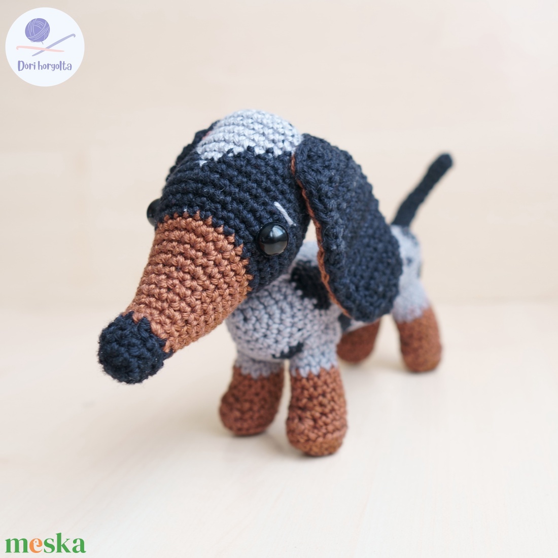 Horgolt tacskó (by Little Bichons) - játék & sport - plüssállat & játékfigura - kutya - Meska.hu