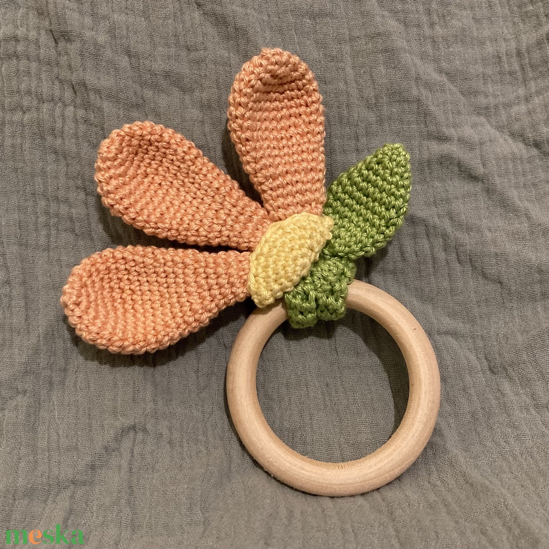 Horgolt virágos rágóka - baba - mama - baba játékok - csörgő - Meska.hu