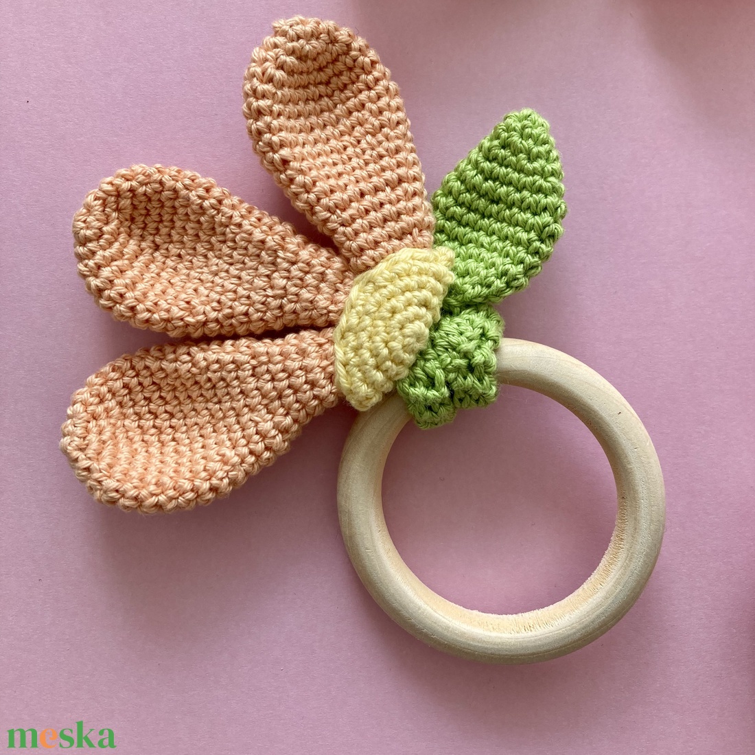 Horgolt virágos rágóka - baba - mama - baba játékok - csörgő - Meska.hu