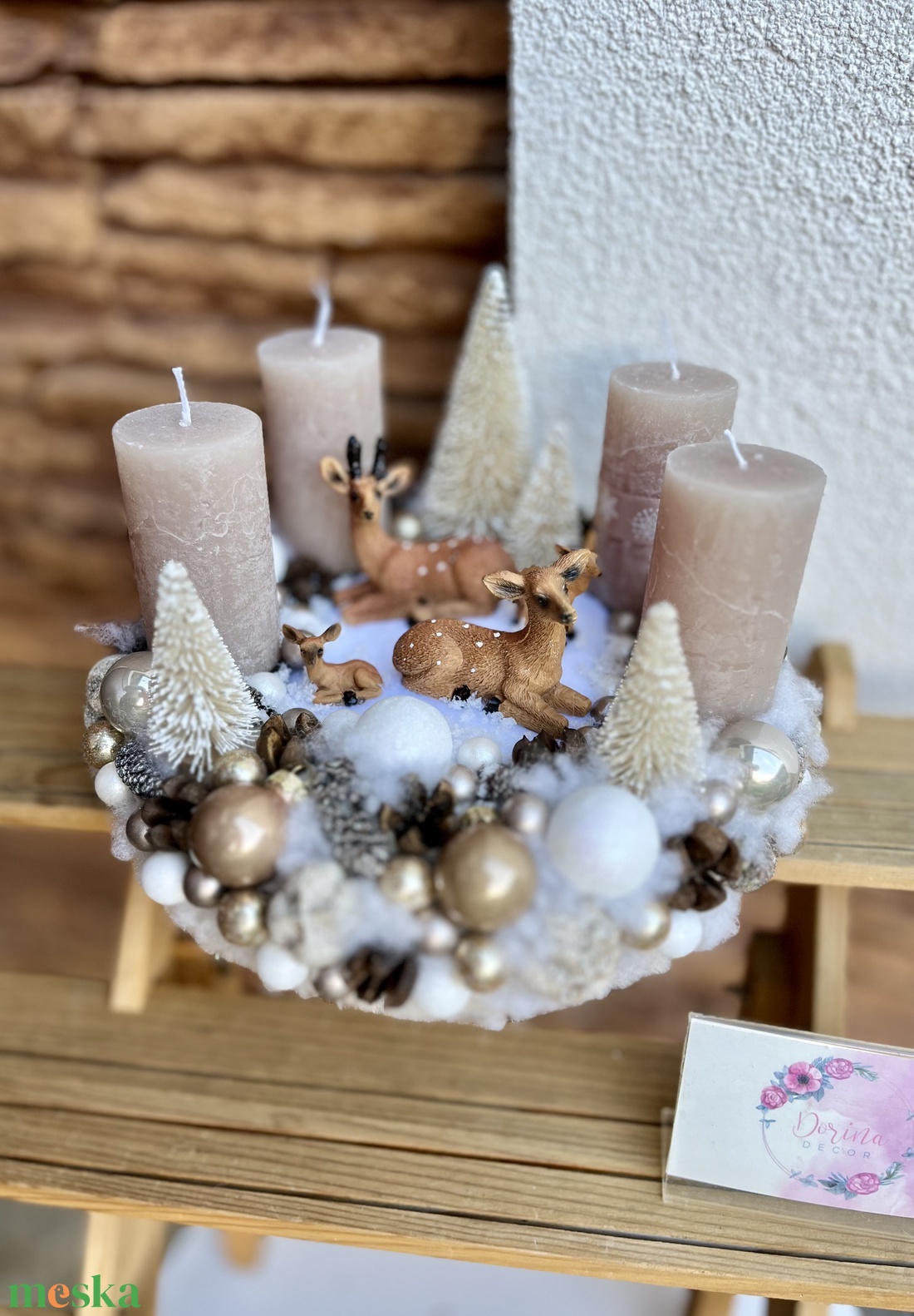 Adventi asztaldísz szőrmés alapra-őzike család - karácsony - adventi díszek - adventi asztaldísz - Meska.hu