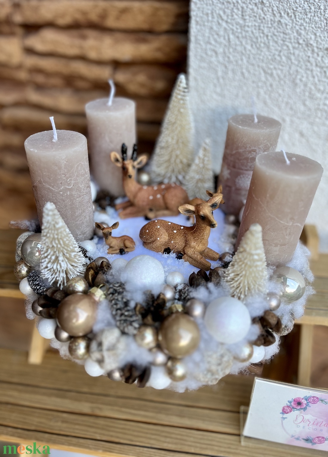 Adventi asztaldísz szőrmés alapra-őzike család - karácsony - adventi díszek - adventi asztaldísz - Meska.hu