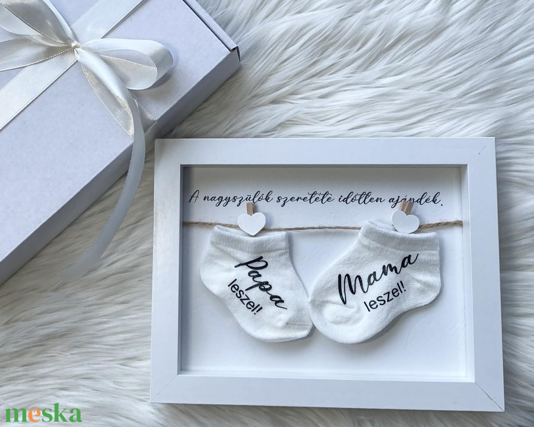 Bababejelentő zoknik + képkeret - baba - mama - babaemlékek - bababejelentők - Meska.hu