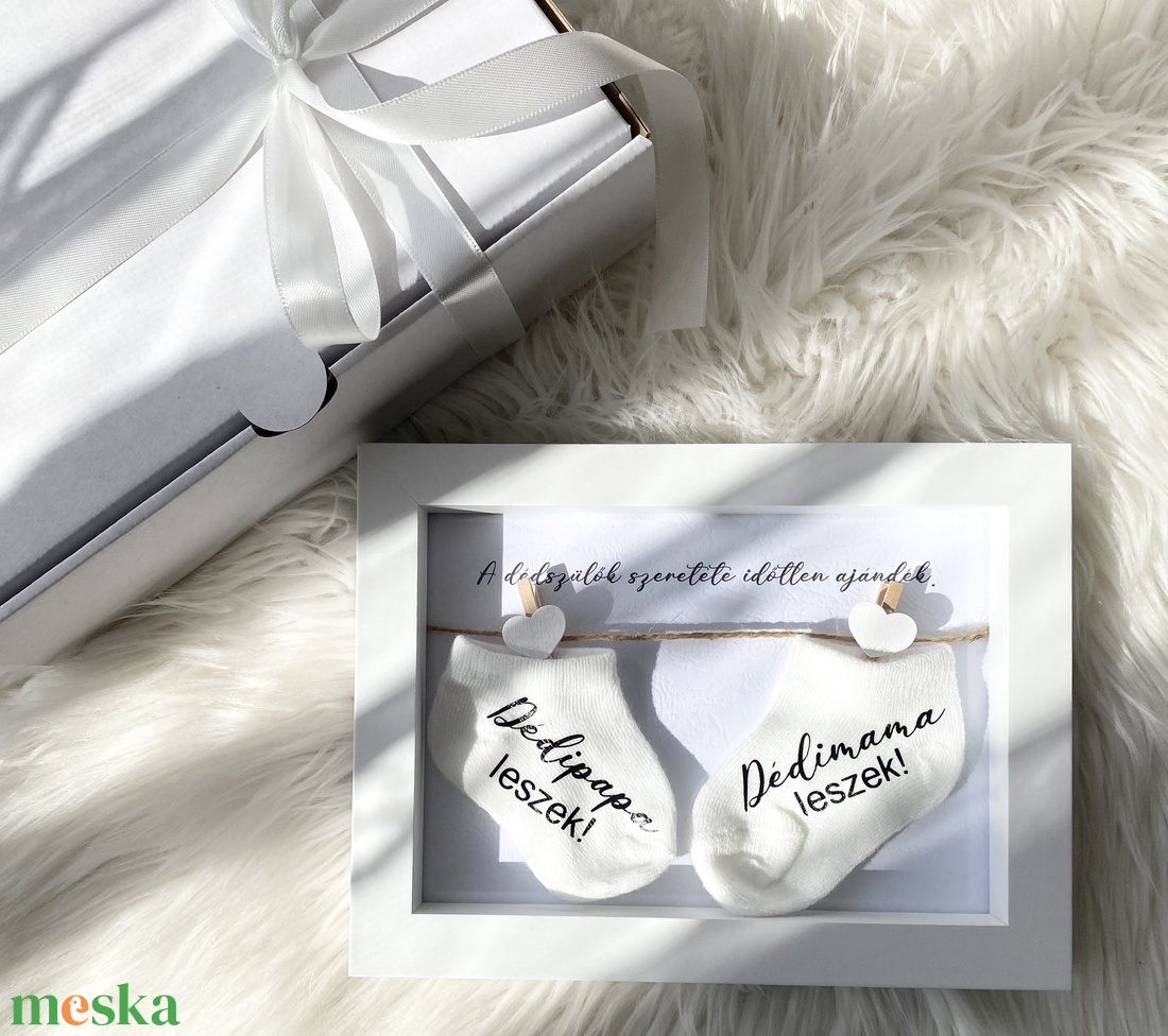 Bababejelentő zoknik + képkeret - baba - mama - babaemlékek - bababejelentők - Meska.hu