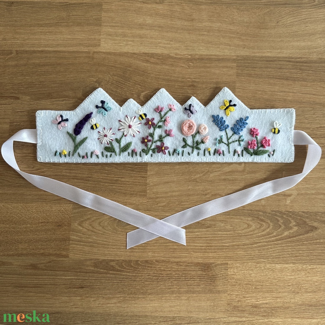 Hímzett filc korona - ruha & divat - hajdísz & hajcsat - hajdísz - Meska.hu