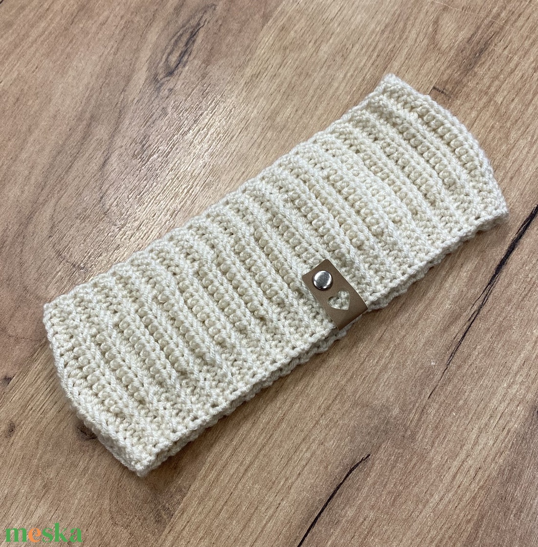 Horgolt fülvédő  puha, meleg és stílusos kiegészítő a hűvös napokra - ruha & divat - sál, sapka, kendő - fejpánt - Meska.hu