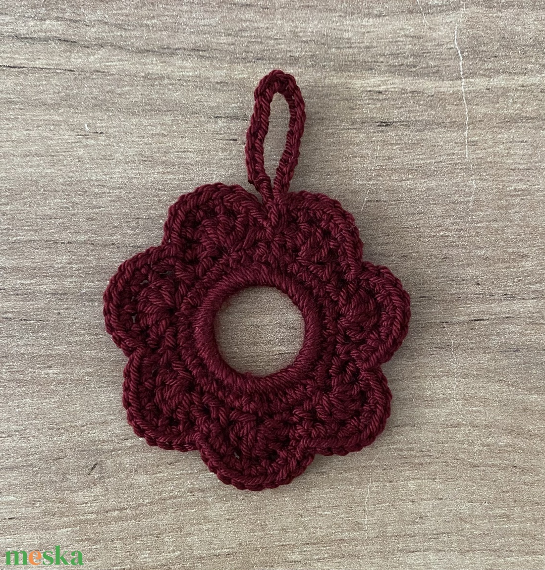 Horgolt karácsonyi virág  Kézzel készített csodavirág dísz vagy ajándékkísérő - karácsony - karácsonyi lakásdekoráció - karácsonyi lakásdíszek - Meska.hu