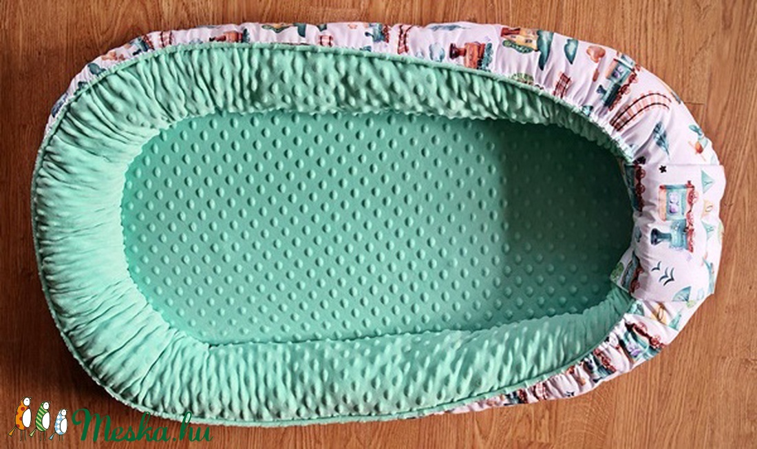 Mentazöld , vonatos mozdonyos repülős babafészek - otthon & életmód - babaszoba, gyerekszoba - babaszoba, gyerekszoba - Meska.hu