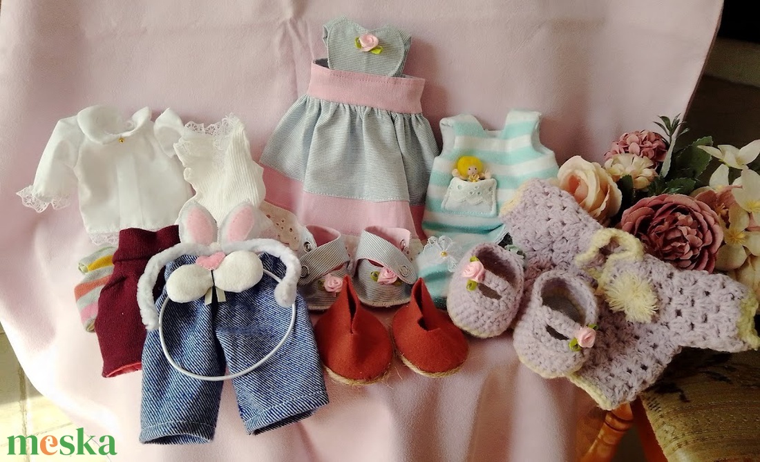 Kócos Kitti öltöztethető rongybaba ruhatárral és nyuszijelmezzel - játék & sport - baba & babaház - baba - Meska.hu