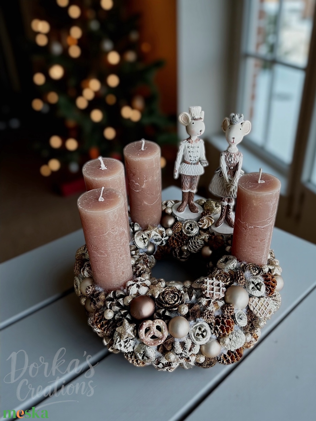 Visszafogott, natúr színvilágú, gazdagon díszített adventi koszorú egér párossal - karácsony - adventi díszek - adventi gyertyadíszek és koszorúdíszek - Meska.hu