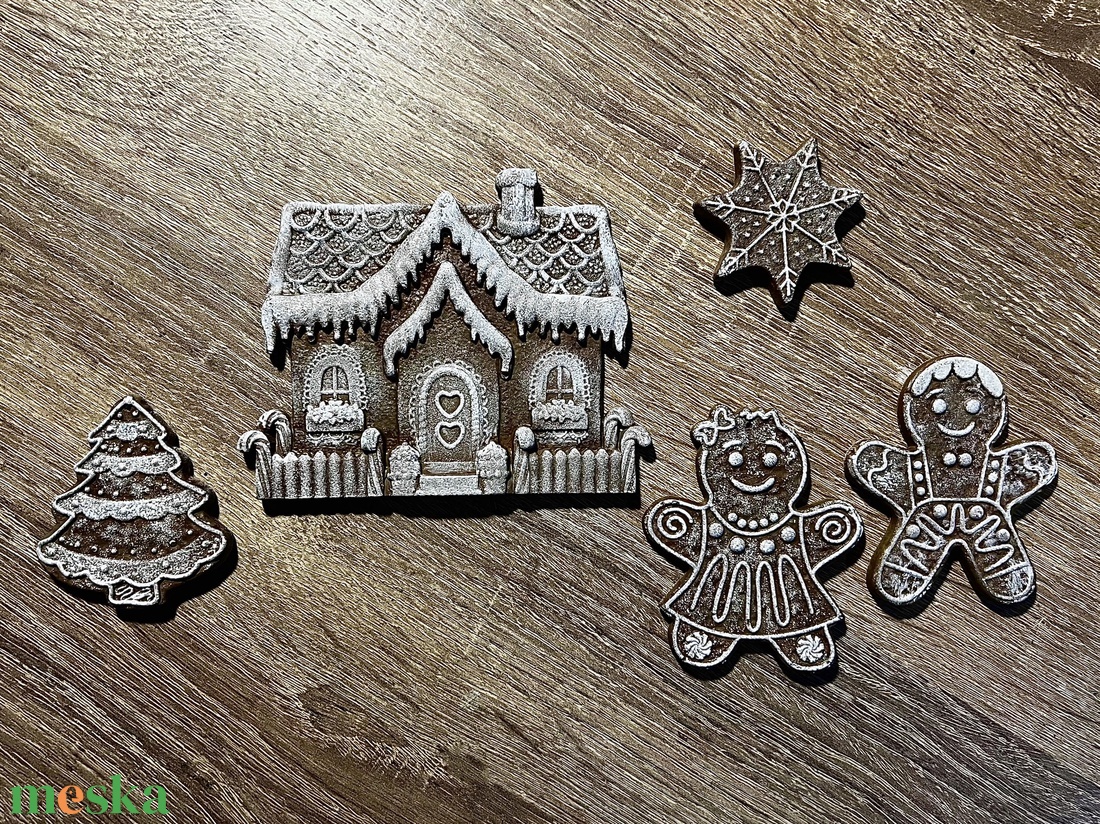 Dekorációs kerámia mézeskalács figurák (1 szett, 5 db) - karácsony - karácsonyi lakásdekoráció - karácsonyfadíszek - Meska.hu