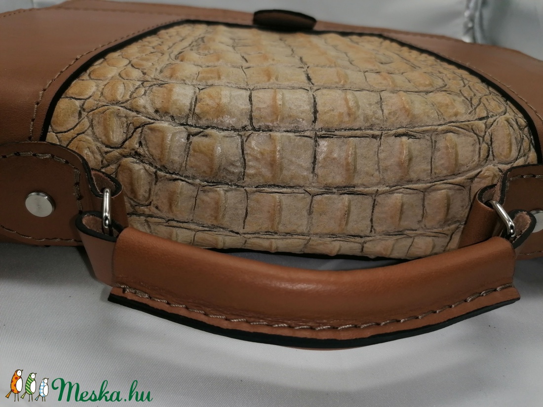 Bézs marhabőr aktatáska - táska & tok - kézitáska & válltáska - vállon átvethető táska - Meska.hu