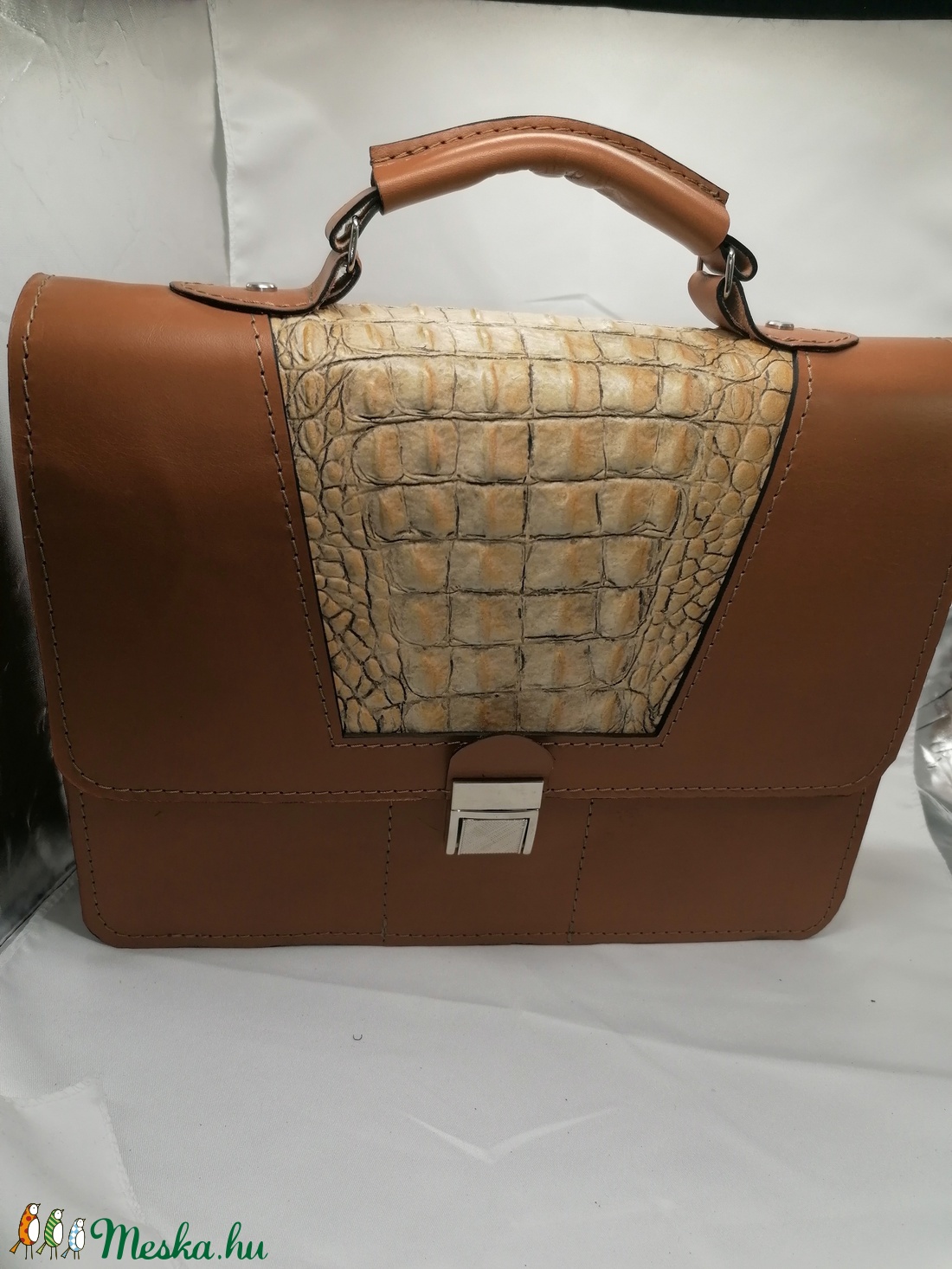 Bézs marhabőr aktatáska - táska & tok - kézitáska & válltáska - vállon átvethető táska - Meska.hu
