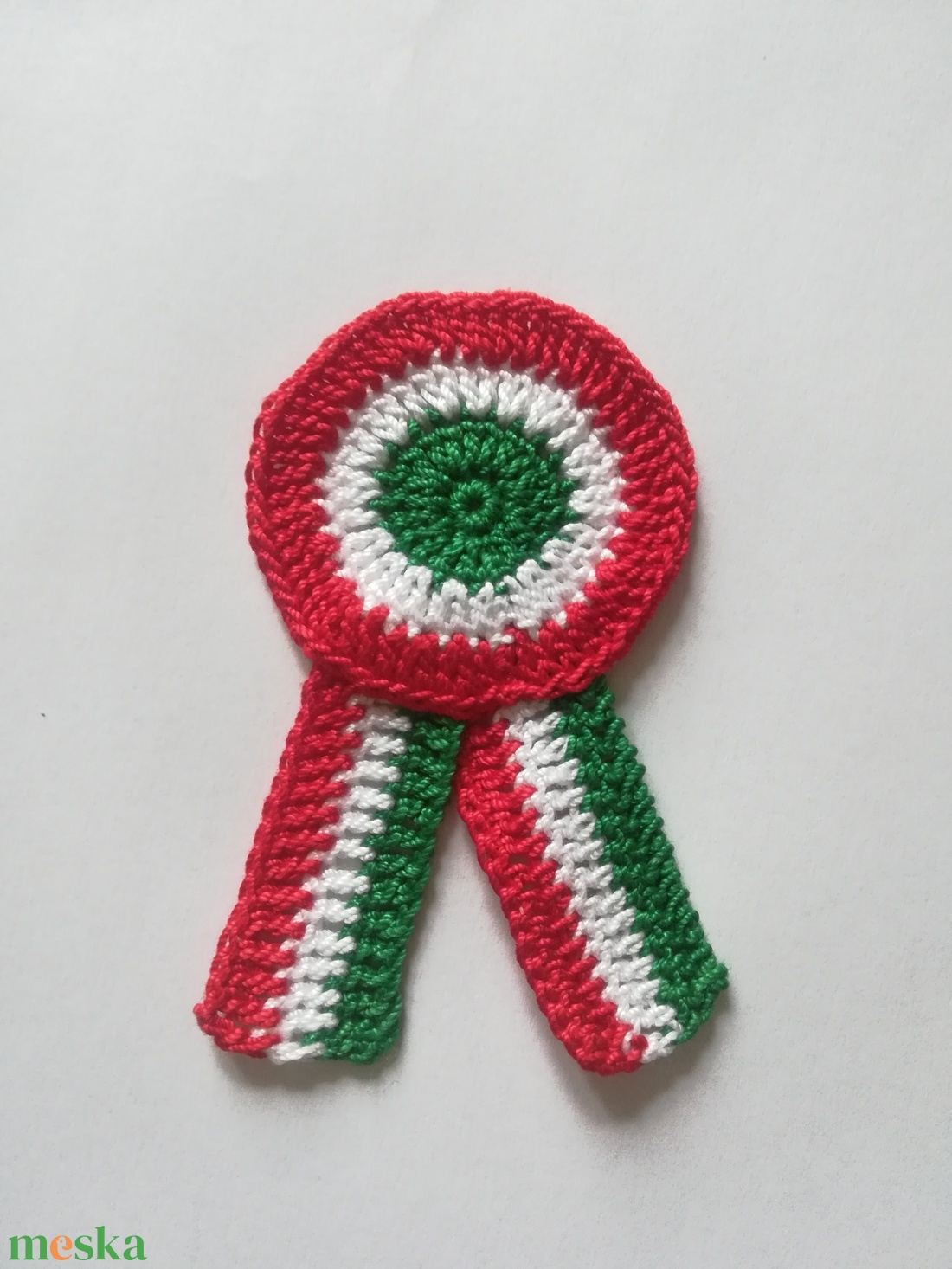 Horgolt kokárda - ékszer - kitűző és bross - kitűző - Meska.hu Horgolt kokárda - ékszer - kitűző és bross - kitűző - Meska.hu