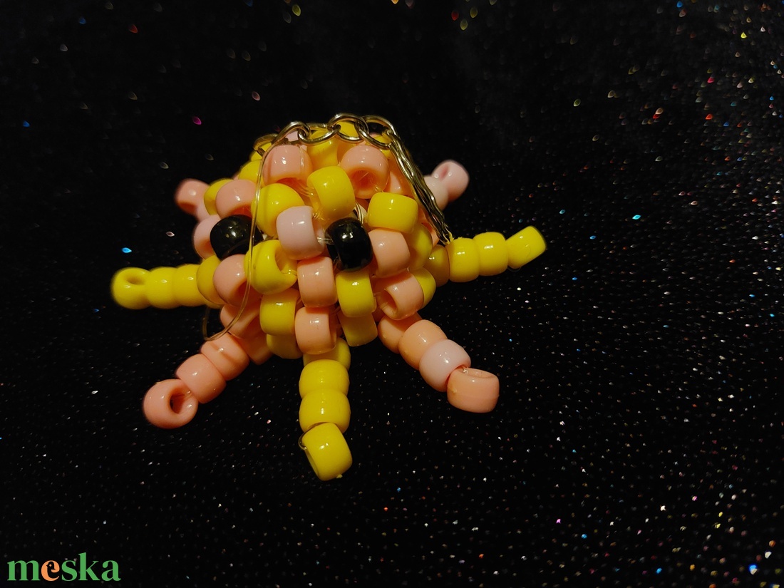 Sárga-rózsaszín Polip kulcstartó gyöngyből - táska & tok - kulcstartó & táskadísz - táskadísz - Meska.hu