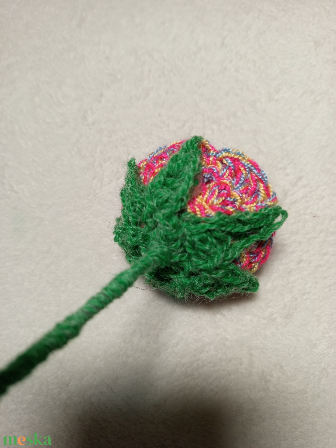 Horgolt szivárvány rózsa szál  - otthon & életmód - dekoráció - virágdísz és tartó - csokor & virágdísz - Meska.hu