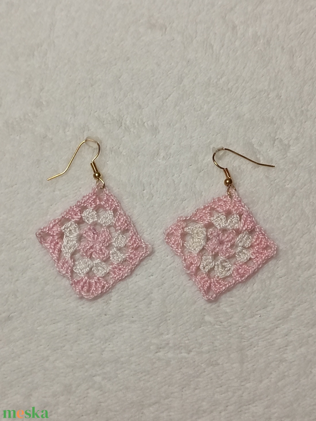 Horgolt négyzet fülbevaló  - ékszer - fülbevaló - lógó fülbevaló - Meska.hu