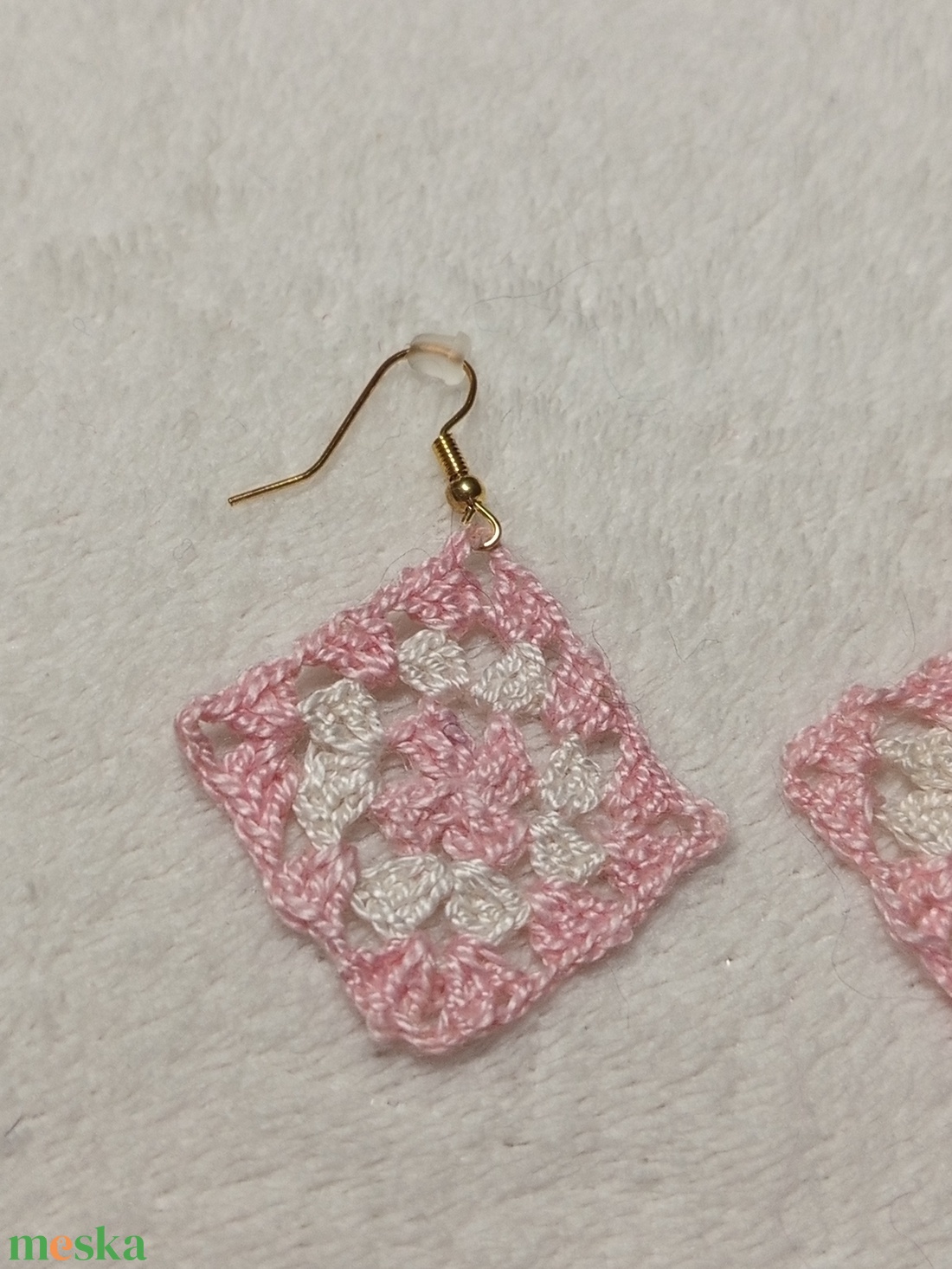 Horgolt négyzet fülbevaló  - ékszer - fülbevaló - lógó fülbevaló - Meska.hu