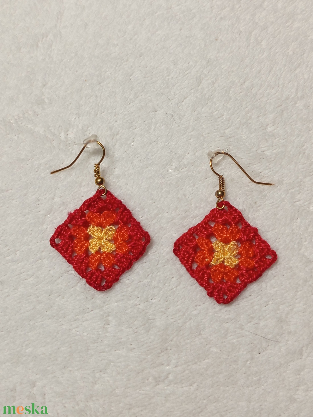 Horgolt négyzet fülbevaló  - ékszer - fülbevaló - lógó fülbevaló - Meska.hu