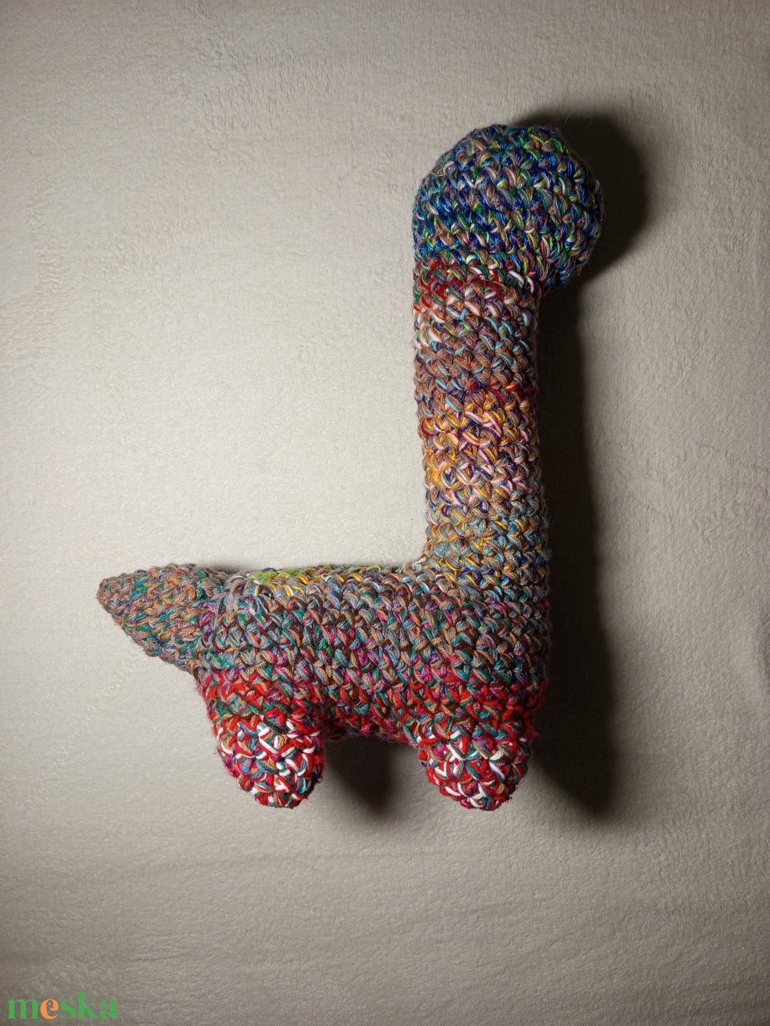 Horgolt ÓRIÁS szines dinó plüss  - játék & sport - plüssállat & játékfigura - plüss dínók - Meska.hu