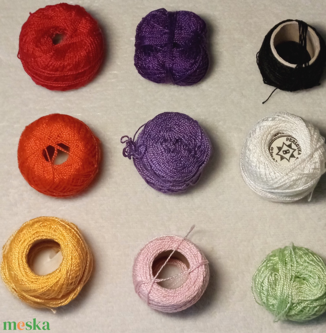 Horgolt szívecske fülbevaló bármilyen színben  - ékszer - fülbevaló - lógó fülbevaló - Meska.hu